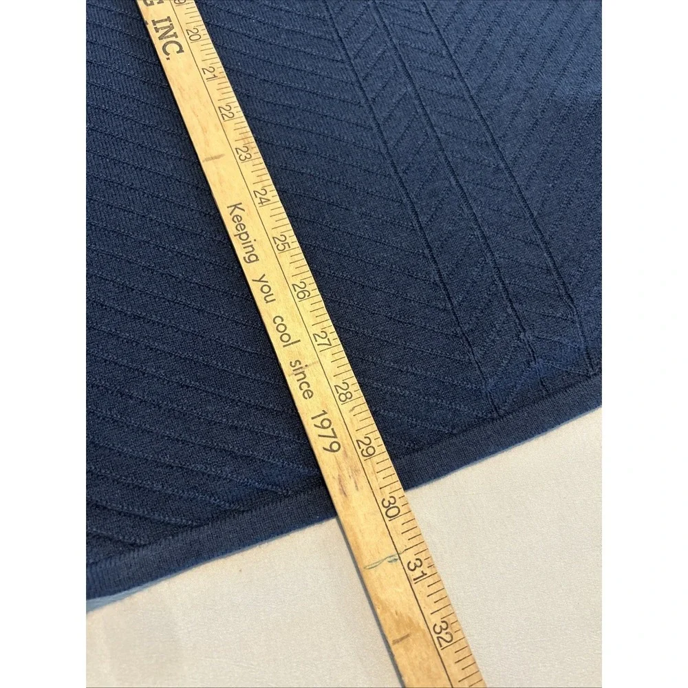Avenue Women's Large Navy Blue Long Sleeve Textured Knit Lightweight Pull‎ Over